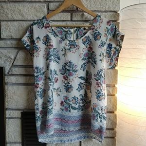 Floral pattern hi-lo top